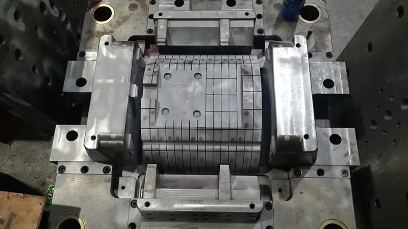 高精密模具加工：收费标准背后的考量因素