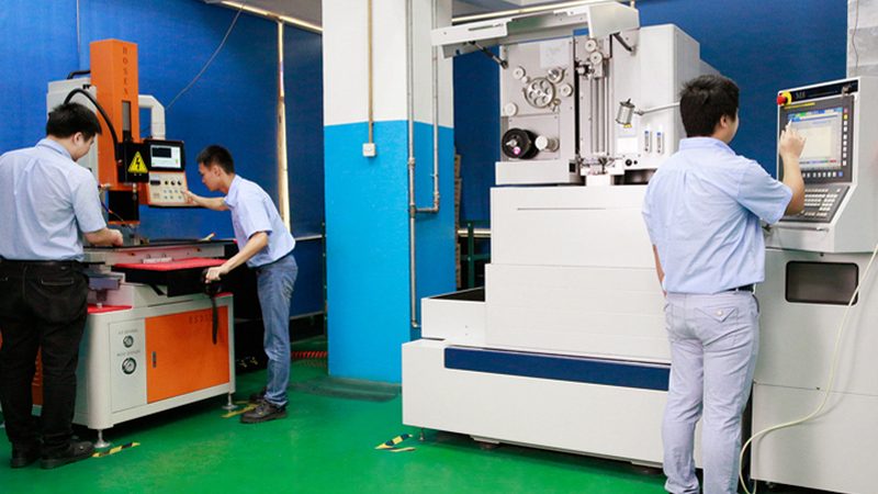 汽车精密模具定制：揭秘高品质模具背后的关键要素