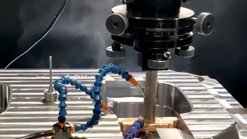 深圳塑胶模具定制，如何选择优质厂家？**